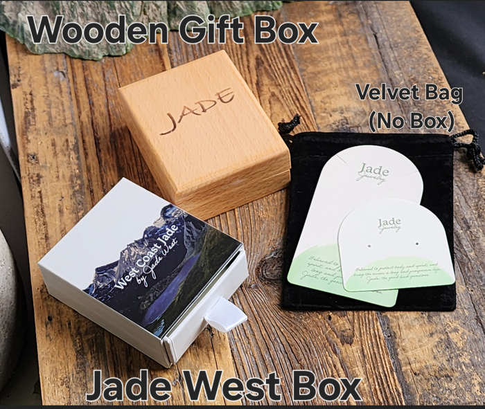 Jade Leaf pendant 30mm with a wooden gift box and velvet bag