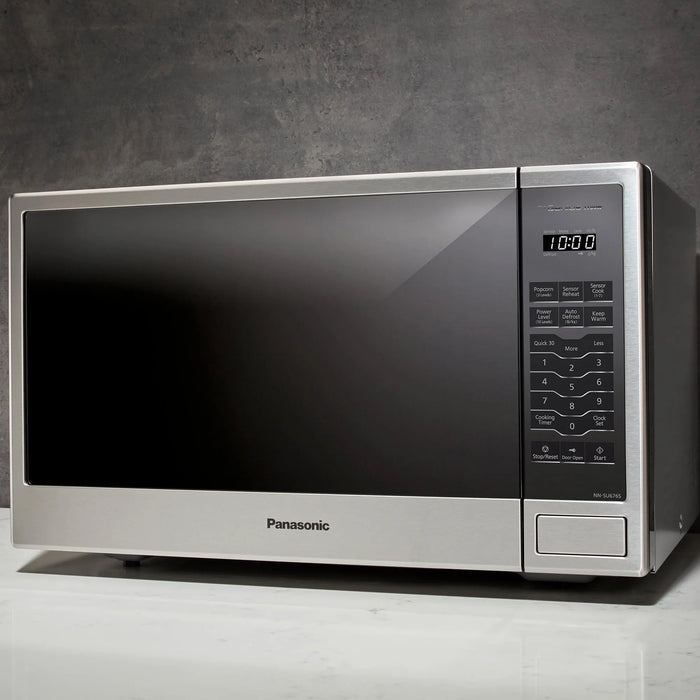 1.3 cu. ft. Countertop Inverter Microwave Oven, 1100W - NN-SU676S