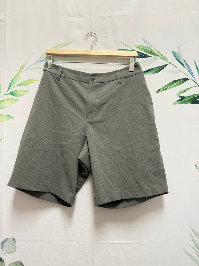 Lululemon ABC Classic Short 9” (36)