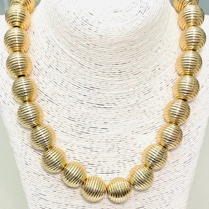 Chic - Ribbed Big Ball Necklace