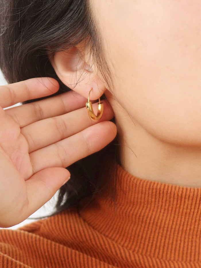 flanerie by maiq flanerie by maiq mackenzie 18k non tarnish u shape hoop earring yellow gold