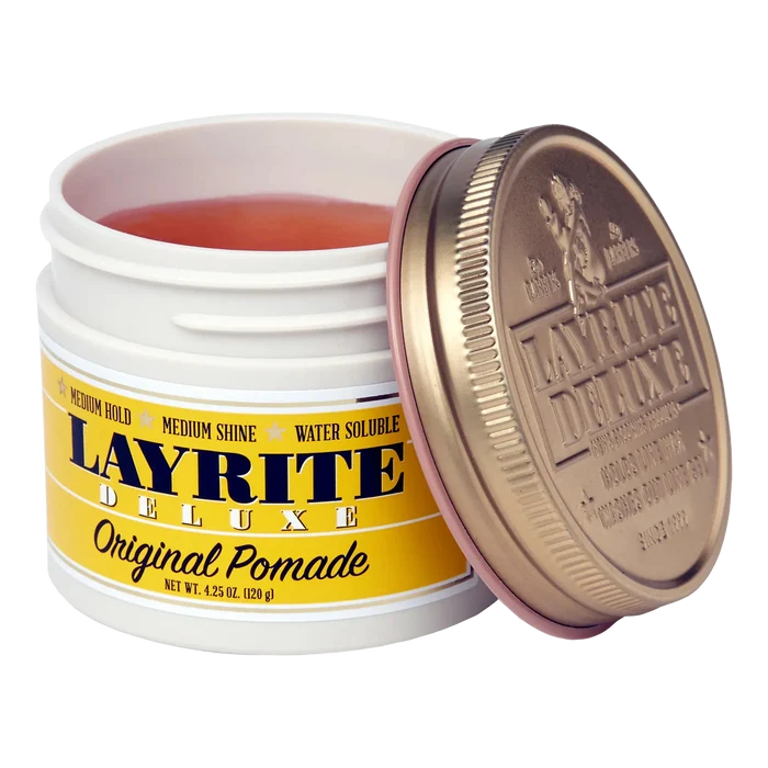 Åpen Layrite Original Pomade som viser rødbrun, kremet konsistens i 4.25 oz