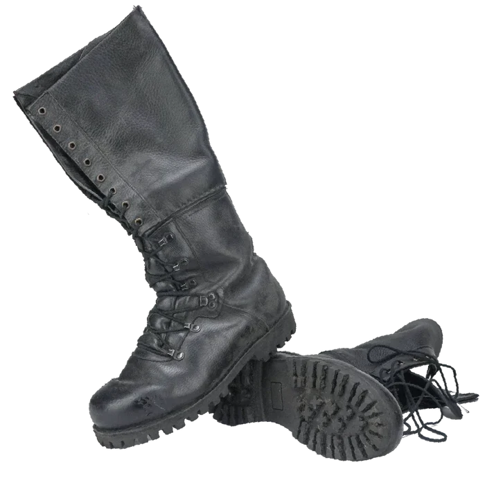 Modified German Army Model 2000 Combat Boots, Item 2 - Film Production Used - Collectables & Rarities